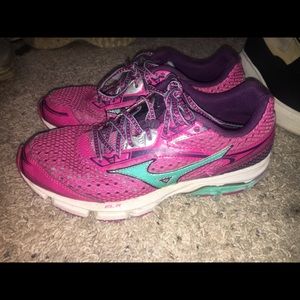 Mizuno running shoes